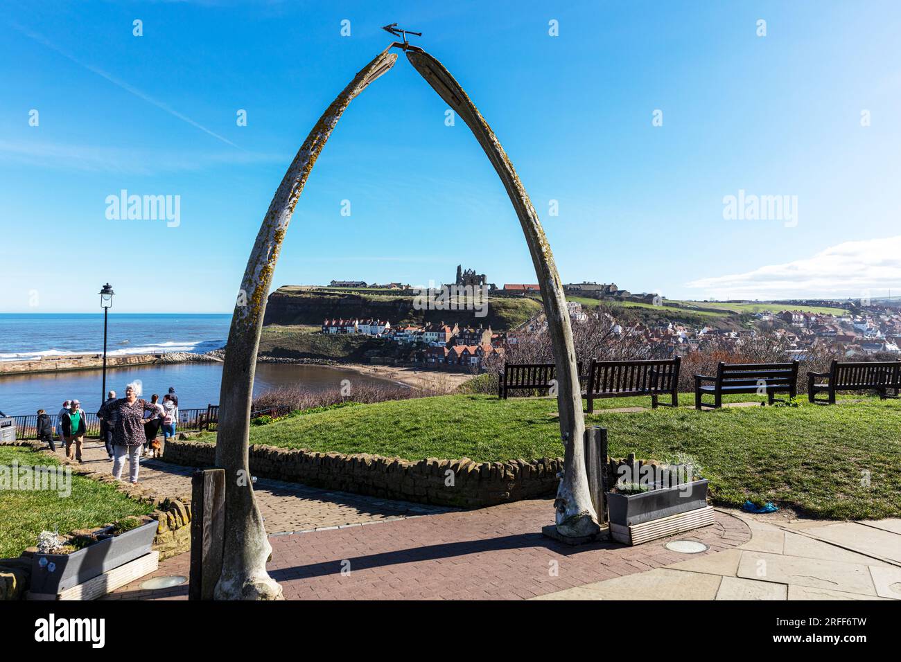 Whitby Wale bones, Wale bone Arch, Whitby Town, Whitby UK, Whitby Yorkshire, Wal-Knochenbogen Whitby, Whitby-Wal-Knochenbogen, whitby-Hafen, Whitby Stockfoto