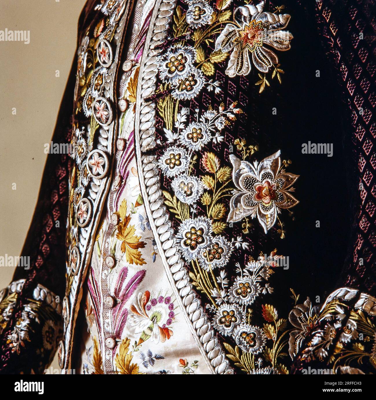 Casaca masculina de seda, Siglo XVIII, MTIB88186. Museu Textil i d'Indumentaria de Barcelona. Stockfoto