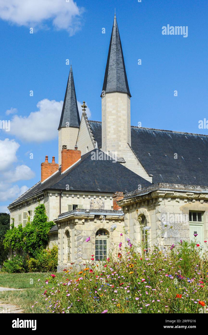 Fontevraud-l'Abbaye, Frankreich - 24. August 2013: Die Abteikirche des berühmten Klosters Abbaye Royale de Fontevraud in der Provinz Anjou Stockfoto