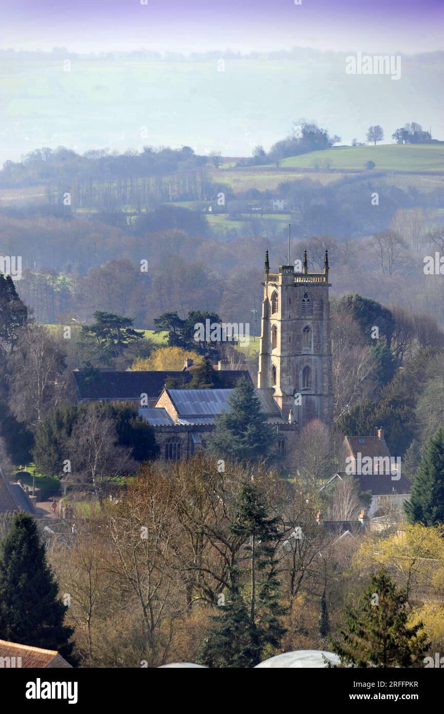 Allgemeiner Blick auf das Somerset-Dorf Chew Magna mit der Kirche St. Andrews, Großbritannien Stockfoto