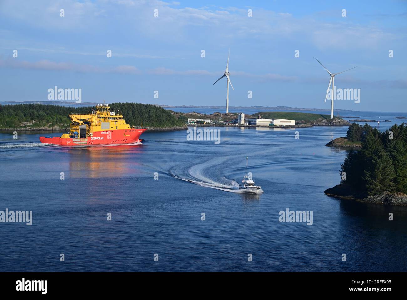 Mehrzweck-Offshore-Schiff Edda Fauna verlässt Haugesund in Norwegen. Stockfoto