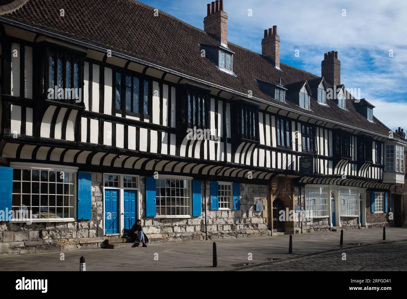Mittelalterliche Fachwerkhäuser des St. William's College, College Street, York, Yorkshire, England, UK Stockfoto