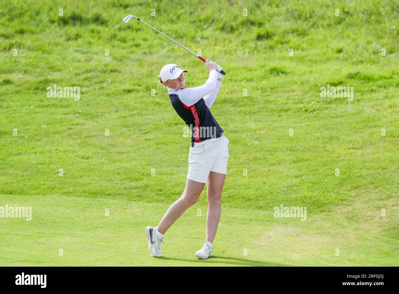 Irvine, Großbritannien. 03. Aug. 2023. An einem Tag 1 des Women's Scottish Open Golfturniers begann ein internationales Feld mit 145 Teilnehmern auf dem Dundonald Links Golf Course in der Nähe von Irvine, Ayrshire Scotland, Großbritannien. Der Wettkampf, über 4 Tage, ist für eine Geldbörse von $3.000.000 und der Schnitt nach der zweiten Runde ist für die Top 65 und Unentschieden. Louise Duncan auf dem Fairway 2. Kredit: Findlay/Alamy Live News Stockfoto