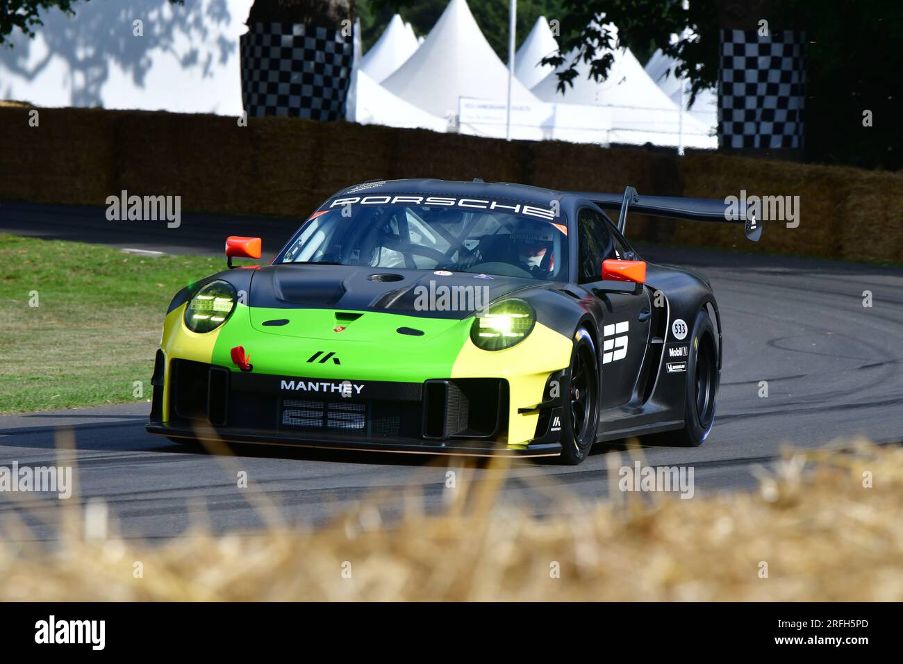 Olaf Manthey, Porsche 911 GT2 RS Clubsport, 75 Jahre Porsche, 60 Jahre 911, mit seiner ikonischen Form hat der 911 an fast jedem Stockfoto