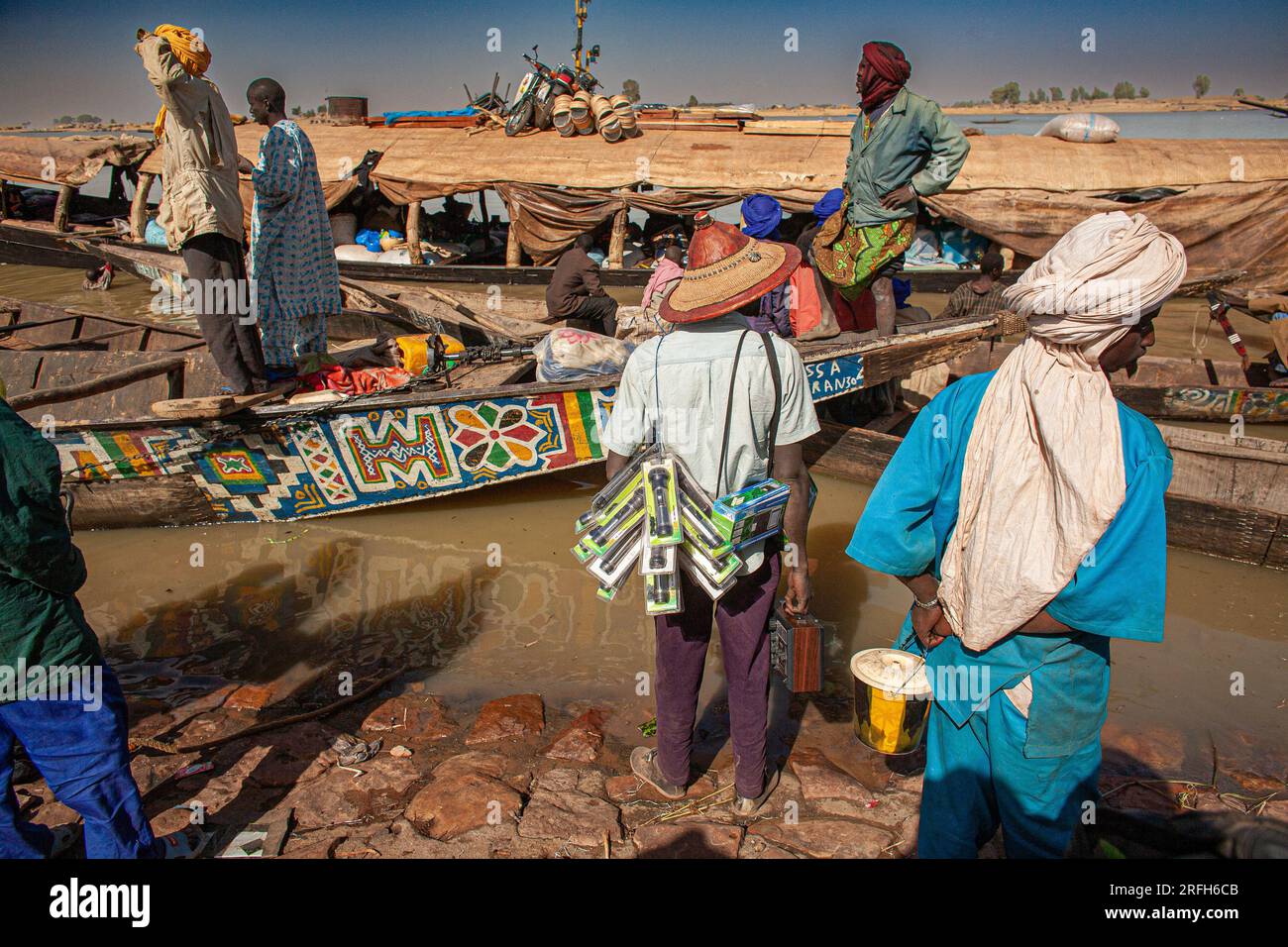 Pinasse Boote im Hafen von Mopti Mali Westafrika Stockfoto