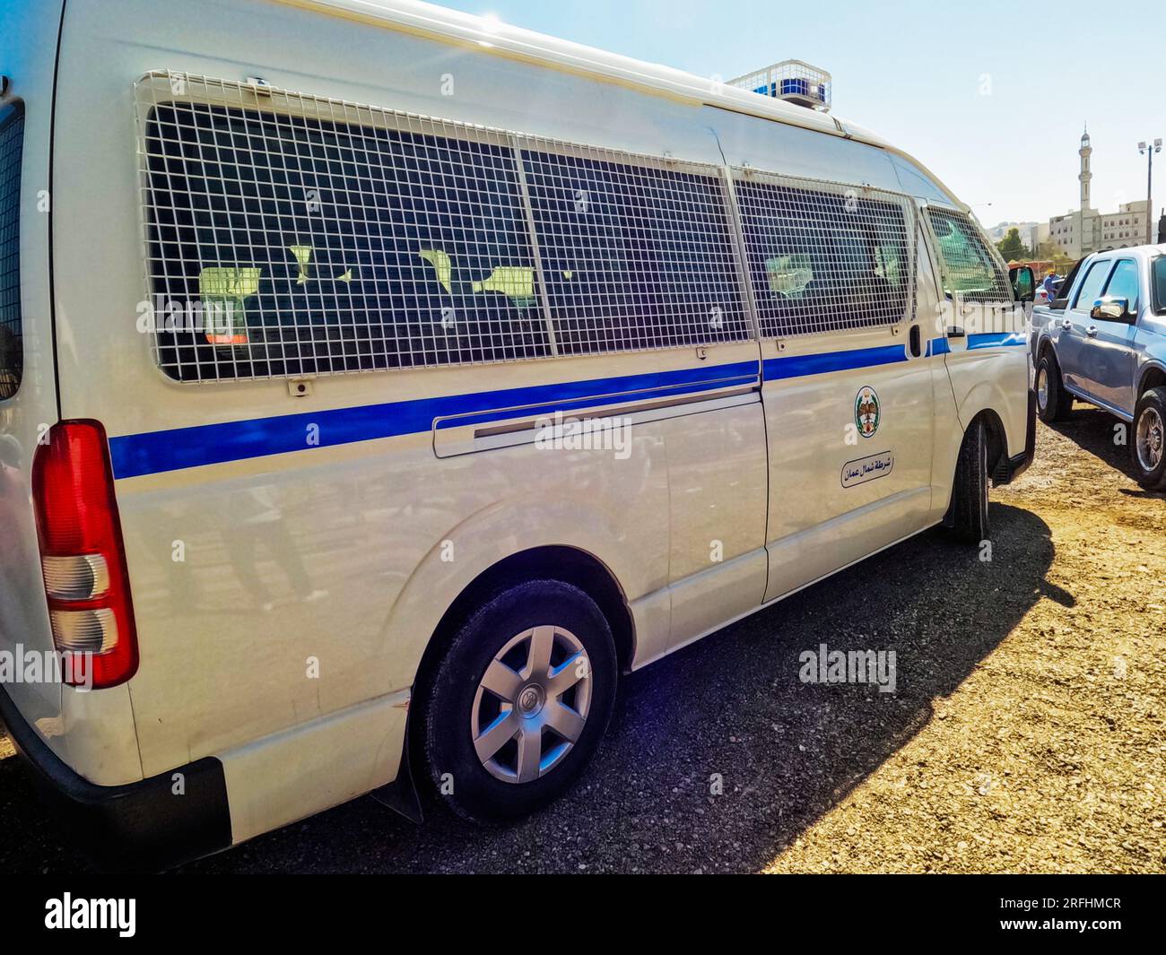 Amman, Jordanien: Jordanischer Polizeiwagen und Sicherheitsdienst - 911 Autos (Recht und Verbrechen) Stockfoto