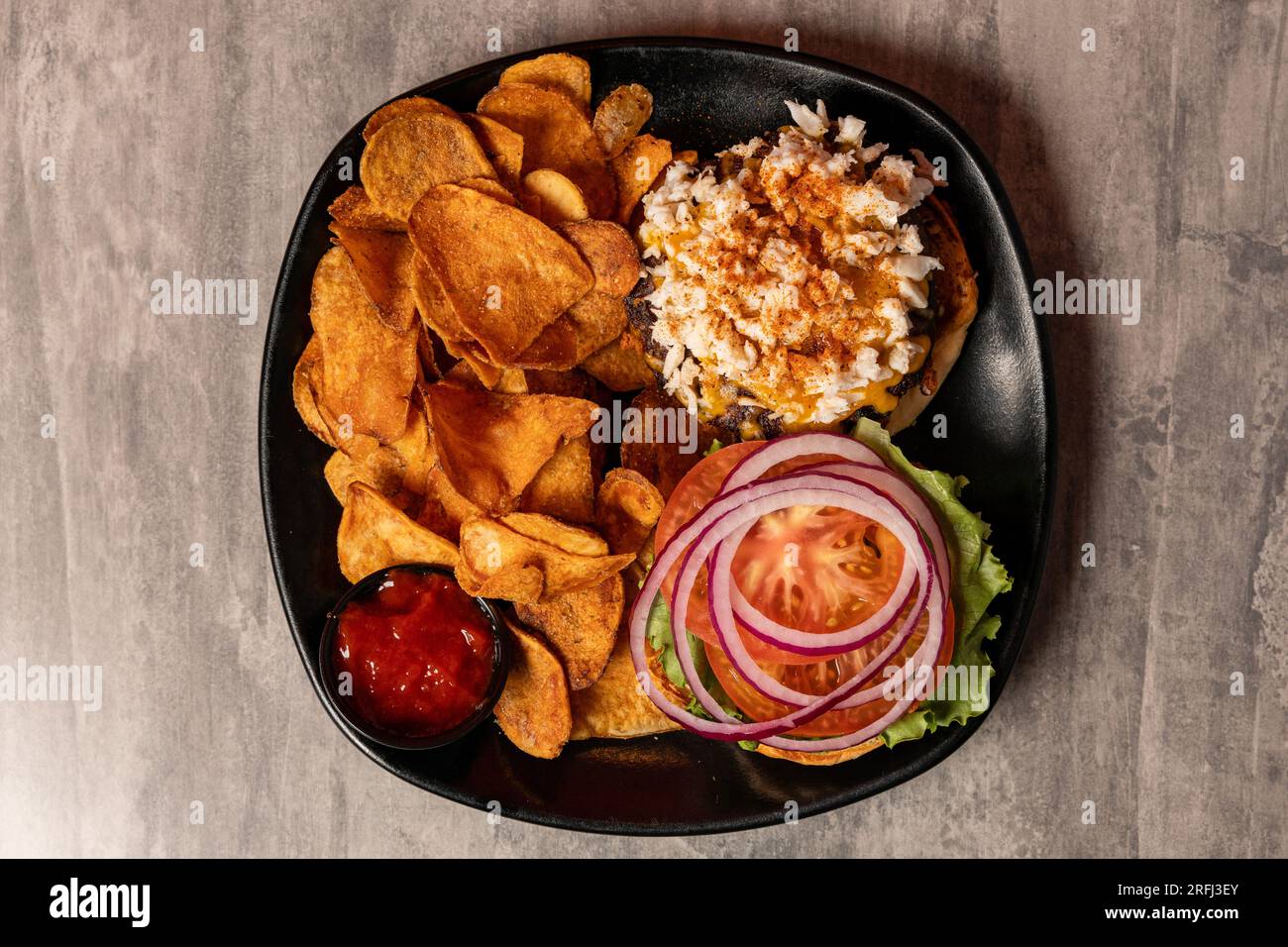 Burger mit Krabbenfleisch Stockfoto