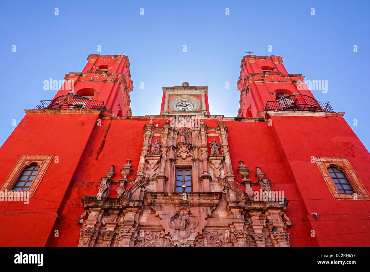 Fassade im barocken Stil, Templo de San Francisco oder San Francisco Kirche, erbaut im Jahr 1741 im historischen Zentrum von Guanajuato City, Guanajuato, Mexiko. Stockfoto