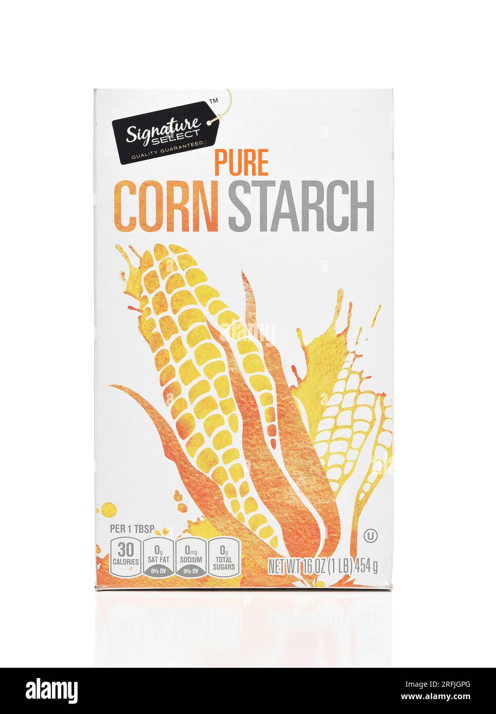 IRVINE, KALIFORNIEN - 3. AUGUST 2023: A Box of Signature Select Pure Corn Starch. Stockfoto
