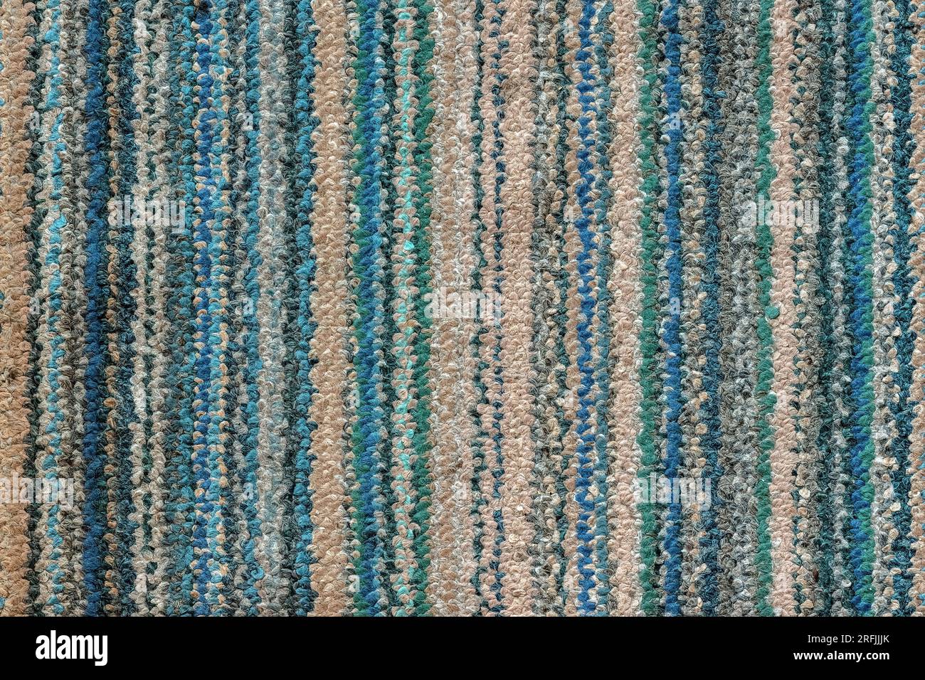 Teppich mit bunten Streifen, Leinenteppich, hochwertiger Texturhintergrund Stockfoto