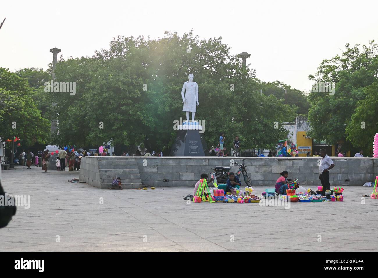 Pondicherry, Indien - 15. Juli 2023: Statue von Pandit Jawaharlal Nehru am pondicherry Beach, dem beliebten Strandabschnitt in der Stadt Puducherry, Stockfoto