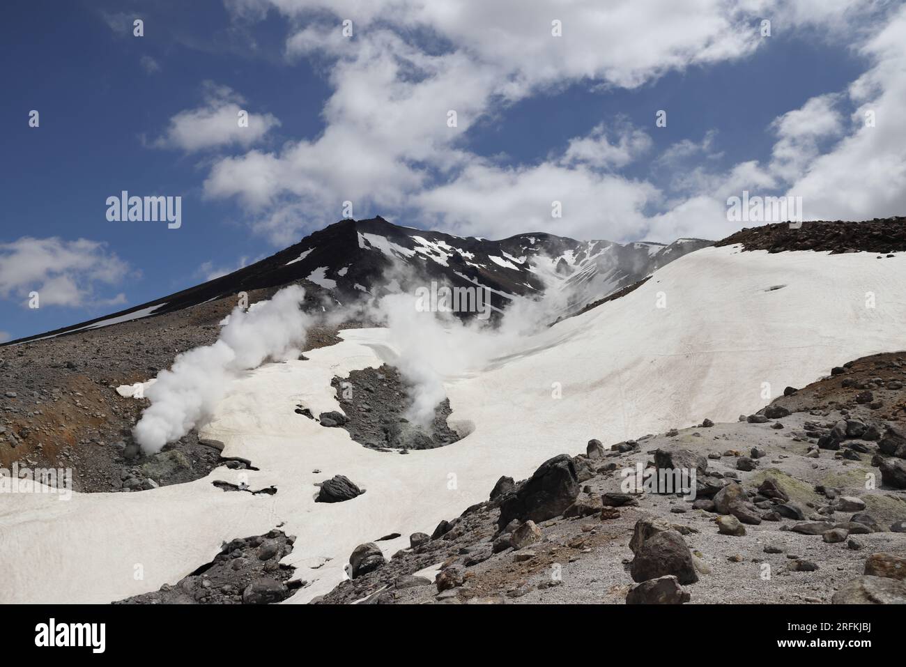 Blick auf Asahidake (Berg Asahi) in Japan Stockfoto