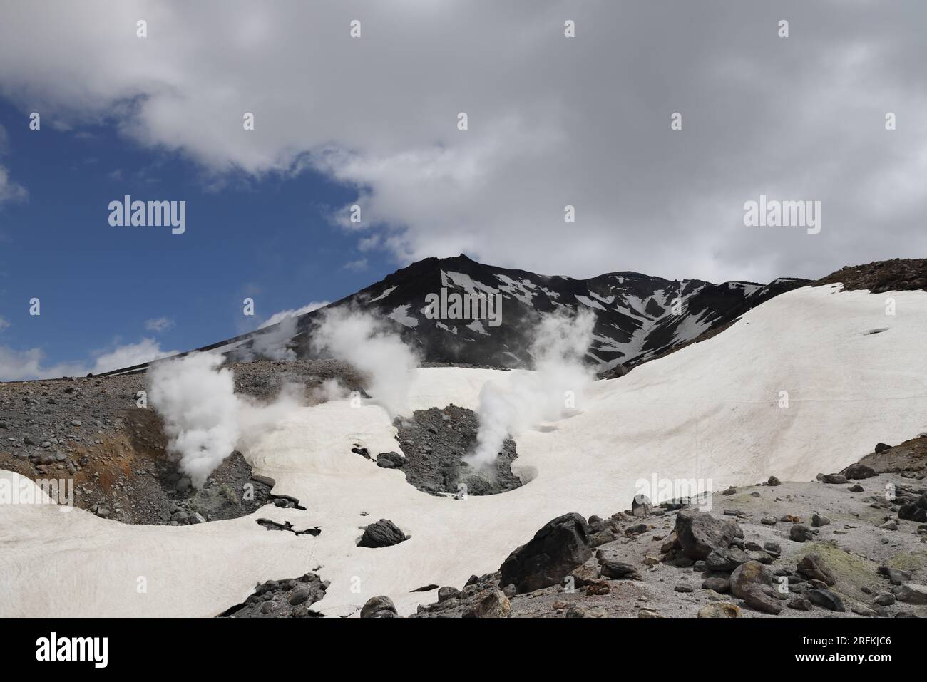 Blick auf Asahidake (Berg Asahi) in Japan Stockfoto