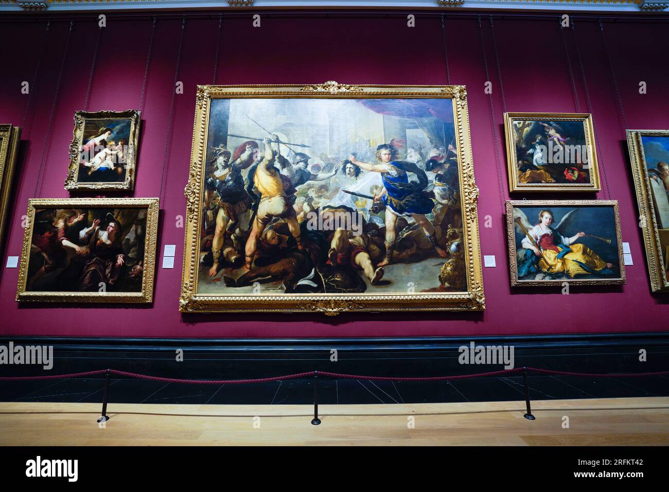 London, England, Großbritannien - 29. Juli 2022. Das National Gallery Art Museum in London. Das Innere der Kunstgalerie des Museums, Gemälde, keine Menschen. Stockfoto