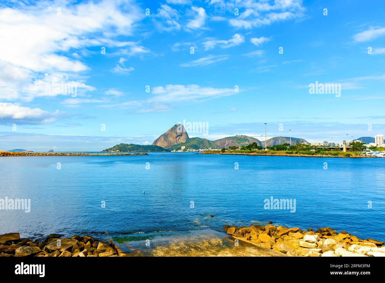 Zuckerhut und Guanabara Bay in der Stadt Rio de Janeiro, Brasilien Stockfoto