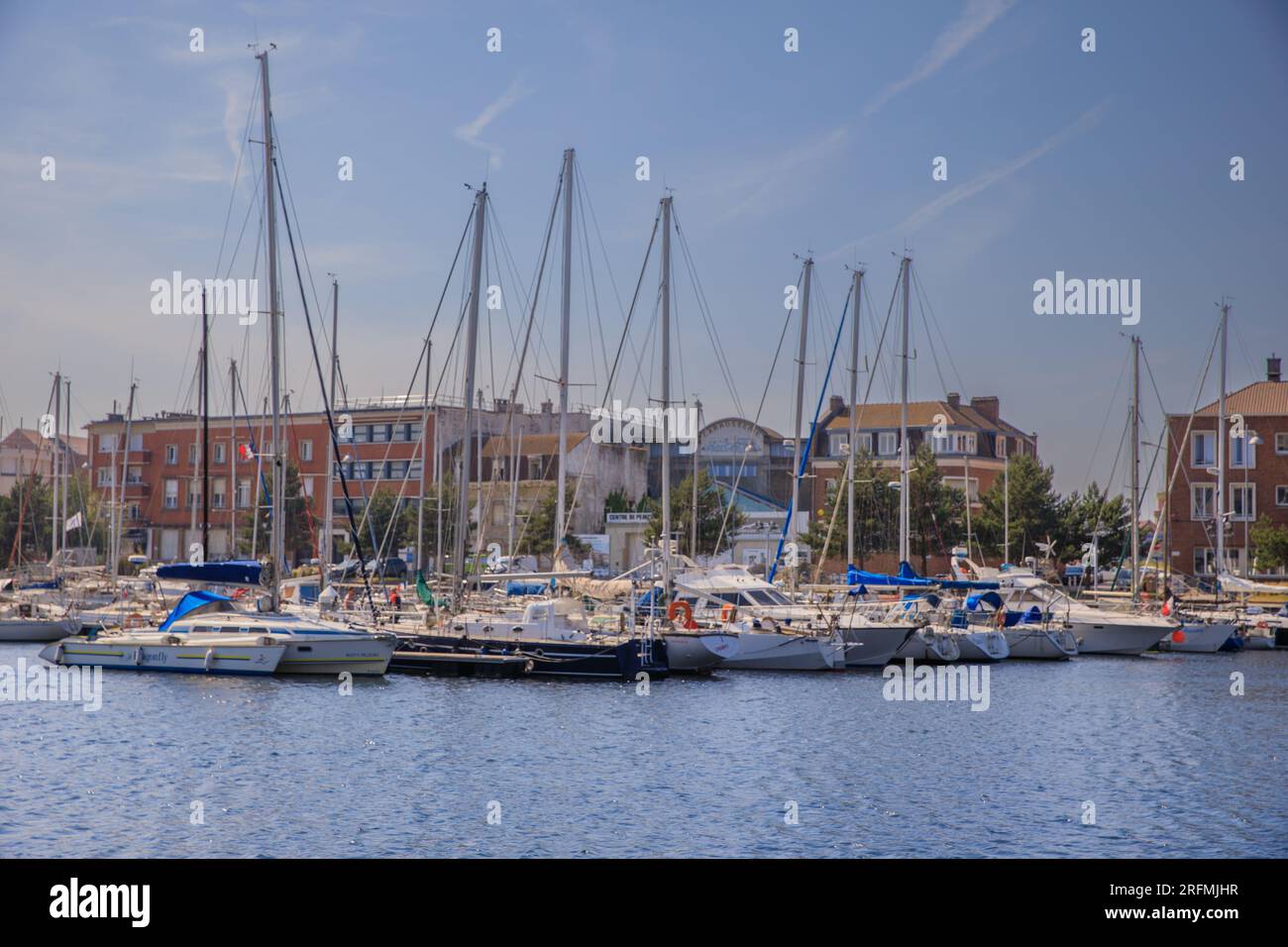 Frankreich, Region Hauts-de-France, Departement Nord, Dünkirchen, Yachthafen, Stockfoto