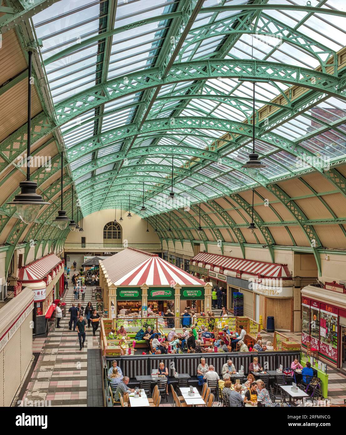 Tagsüber Blick auf den Grainger Market in Newcastle upon Tyne, Tyne and Wear, England, Vereinigtes Königreich Stockfoto