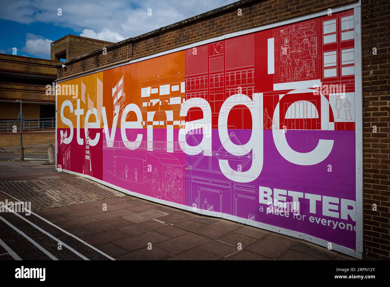Stevenage ist besser Ein Ort für alle in Stevenage. 1 Mrd GBP Sanierungsprogramm unter der Leitung des Stevenage Borough Council & Development Board. Stockfoto