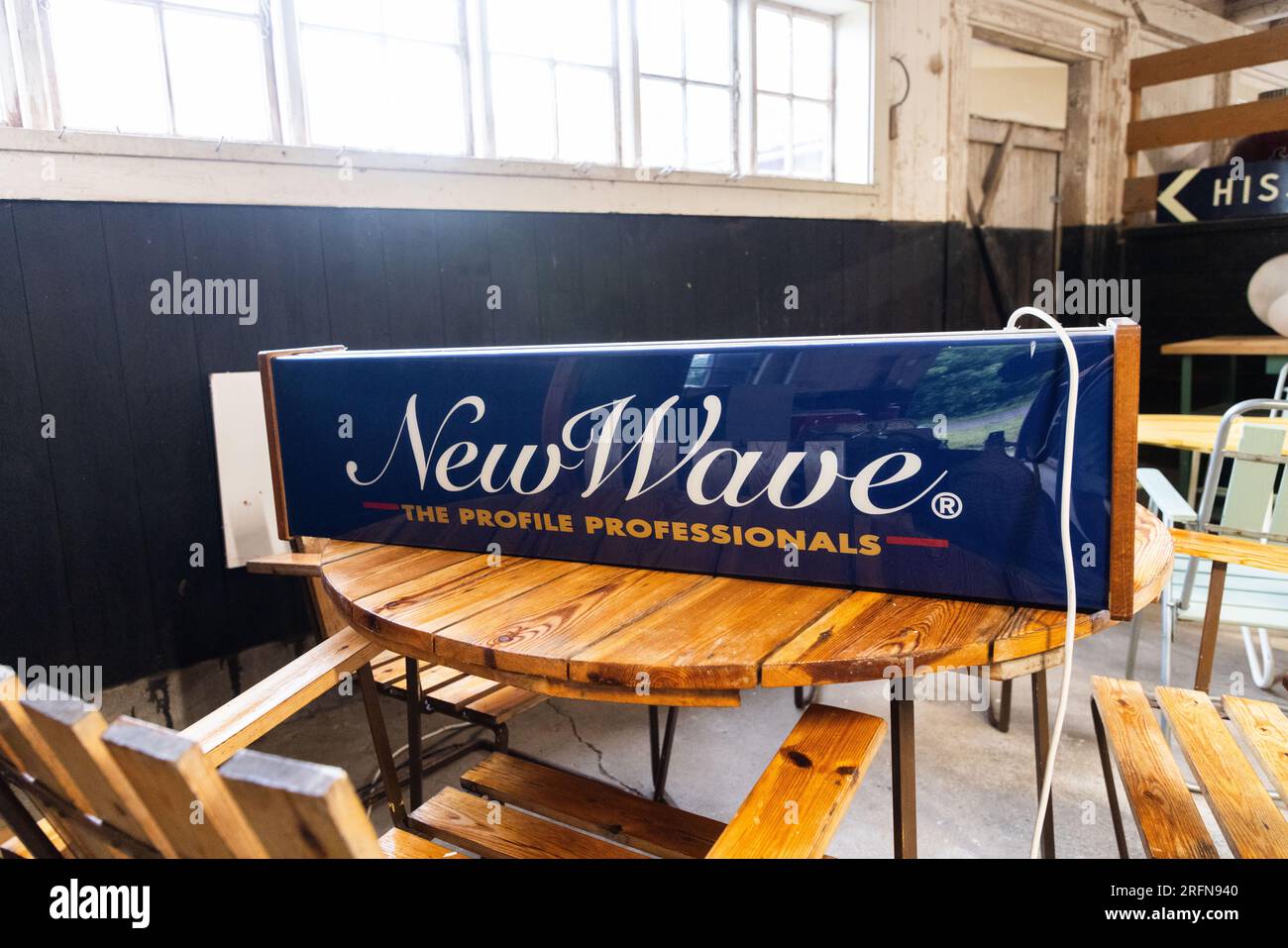 Schilder und Symbole, Flohmarkt, New Wave Logo. Stockfoto