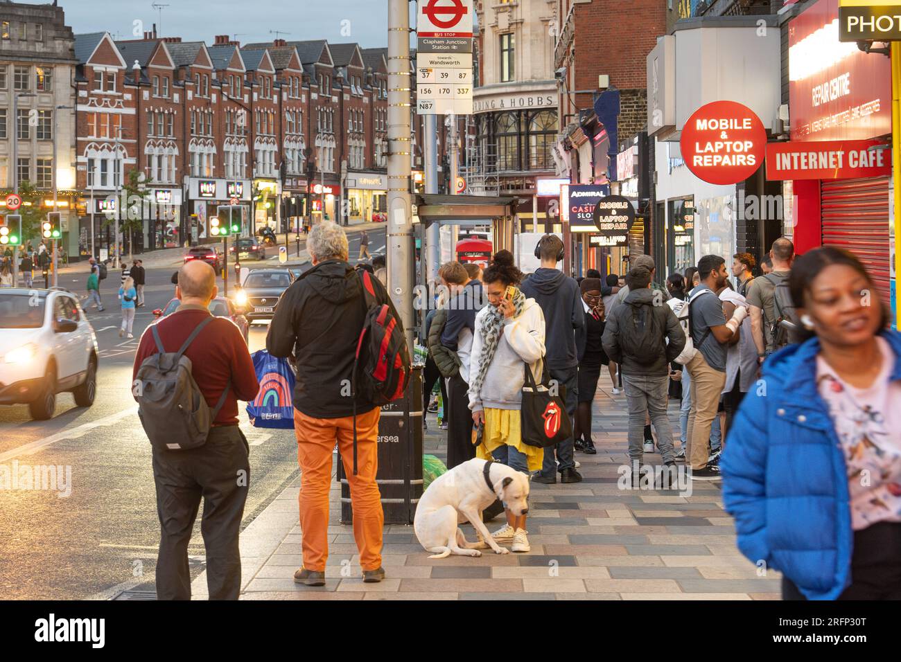 Clapham Junction ist ein städtischer Ort rund um den Bahnhof Clapham Junction in London Stockfoto