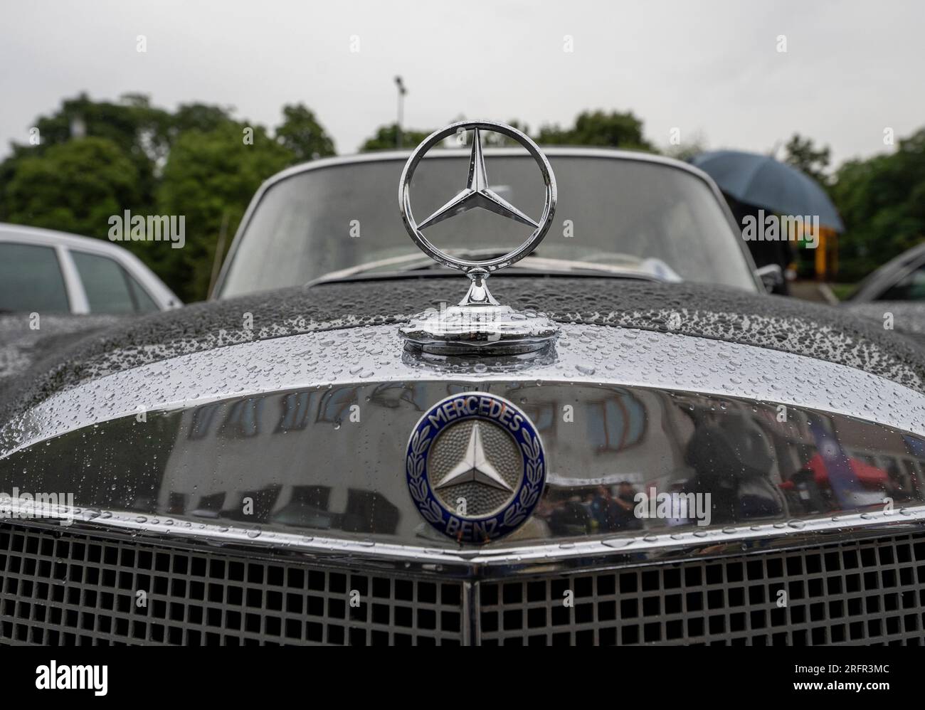 Prag, Tschechische Republik. 05. Aug. 2023. Der tschechische Mercedes-Benz-Club feiert 60 Jahre seines Bestehens im Nationalen Technikmuseum. 130 Fahrzeuge werden bei diesem Anlass am 5. August 2023 in Prag, Tschechische Republik, präsentiert. Kredit: Michaela Rihova/CTK Photo/Alamy Live News Stockfoto