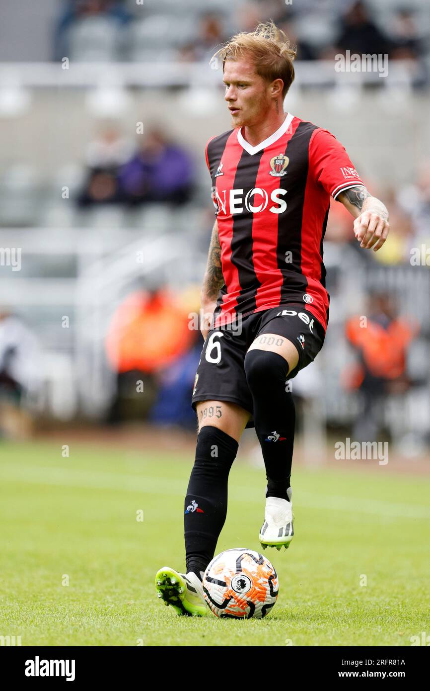 Nizzas Melvin Bard während des Sela-Cup-Spiels in der St. James' Park, Newcastle-upon-Tyne. Foto: Samstag, 5. August 2023. Stockfoto