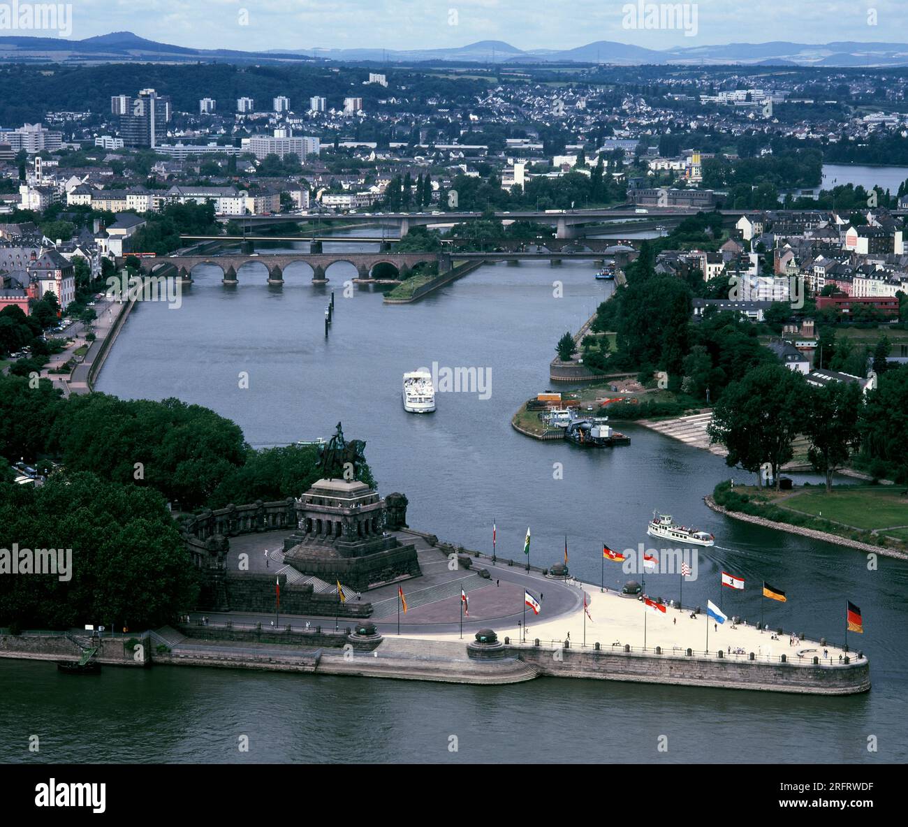 Deutschland. Koblenz. Rhein-Mosel-Kreuzung aus hoher Sicht. Stockfoto