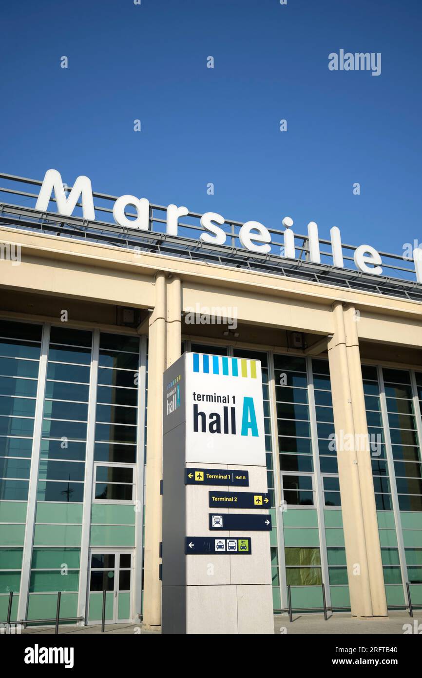 Terminalgebäude am Flughafen Marseille Marseille Frankreich Stockfoto