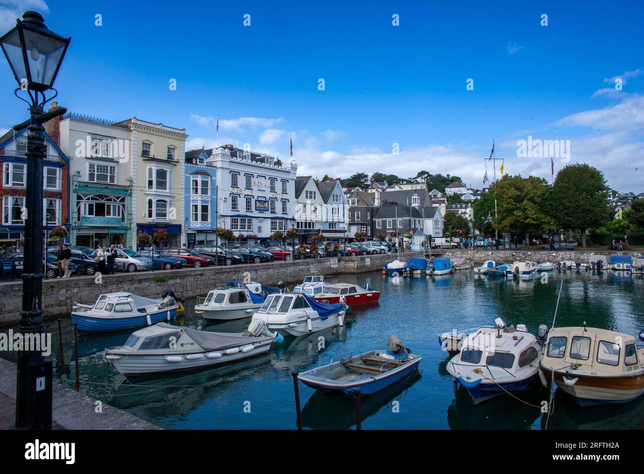 Bootsanlegestelle am Hafen von Dartmouth, Devon, England - Stockfoto