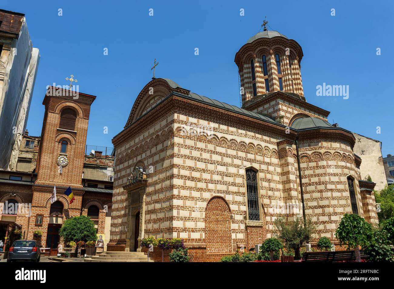 Bukarest, Rumänien - 05. Juli 2023: Kirche des Heiligen Antonius - Alter Fürstenhof erbaut von Mircea Ciobanul im Jahr 1559, der ältesten in Bukarest. Das ist es auch Stockfoto