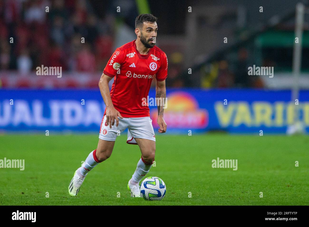 Porto Alegre, Brasilien. 05. Aug. 2023. Bruno Henrique von Internacional, während des Spiels zwischen Internacional und Corinthians, für die brasilianische Serie A 2023, im Beira-Rio Stadium, in Porto Alegre am 05. August. Foto: Max Peixoto/DiaEsportivo/Alamy Live News Kredit: DiaEsportivo/Alamy Live News Stockfoto