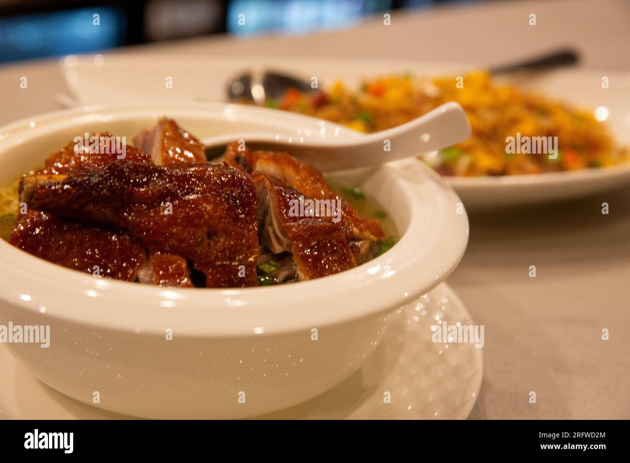 Gebratene Entennudelsuppe nach Hongkong-Art Stockfoto