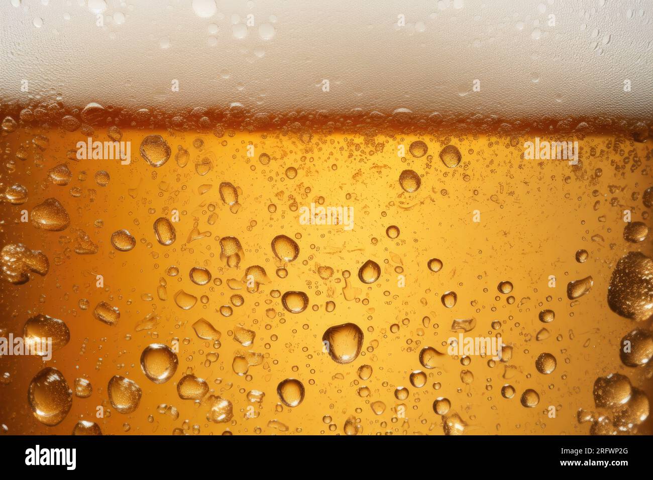 Bier in Glas aus nächster Nähe Stockfoto