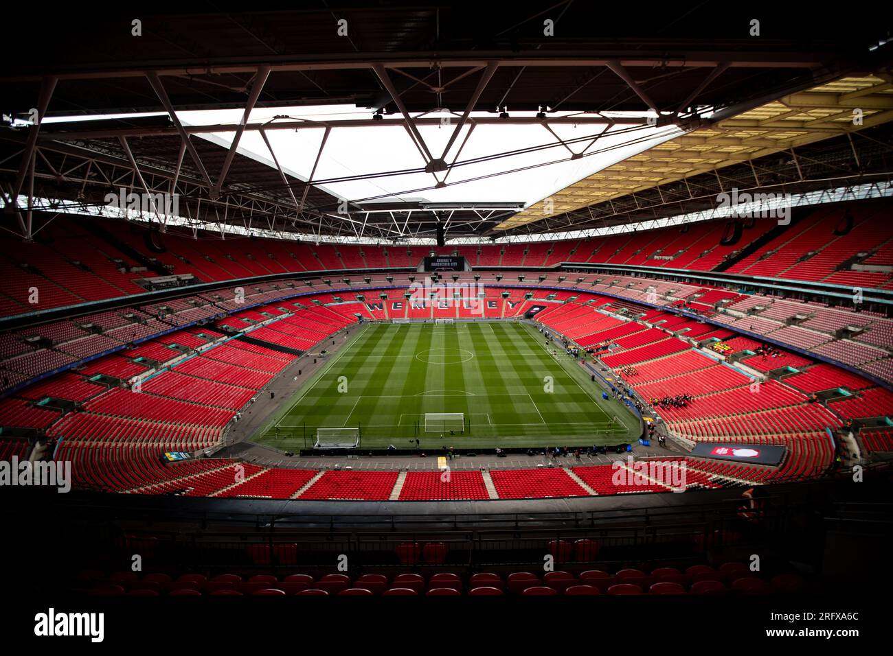 Allgemeine Betrachtung des WembleyStadions während des FA Community