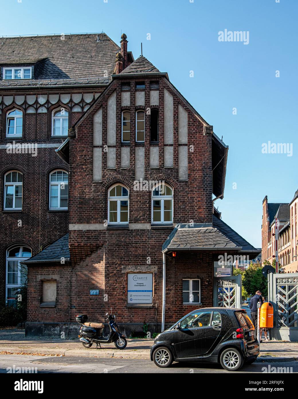 Max-Planck-Institut für Infektionsbiologie. Eduard Henoch-Haus auf Charite Hospital Campus, Chariteplatz 1, Mitte, Berlin, Deutschland., Die Charité Stockfoto
