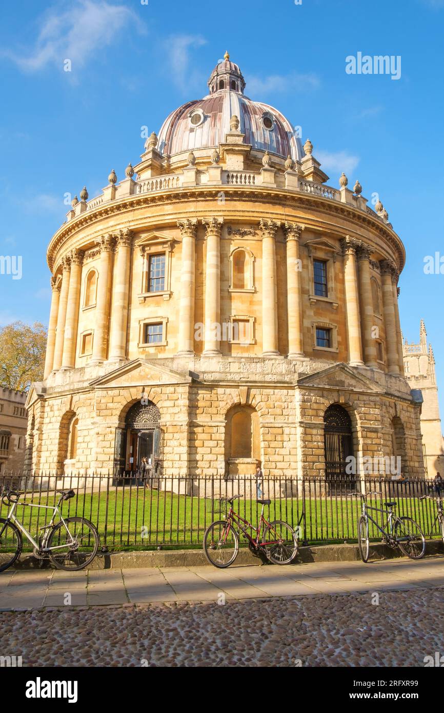 Oxford, Vereinigtes Königreich - November 12. 2022: Radcliffe Camera, Oxford University. Finanziert von Dr. John Radcliffe und entworfen von James Gibbs. 1748 Abgeschlossen. Stockfoto