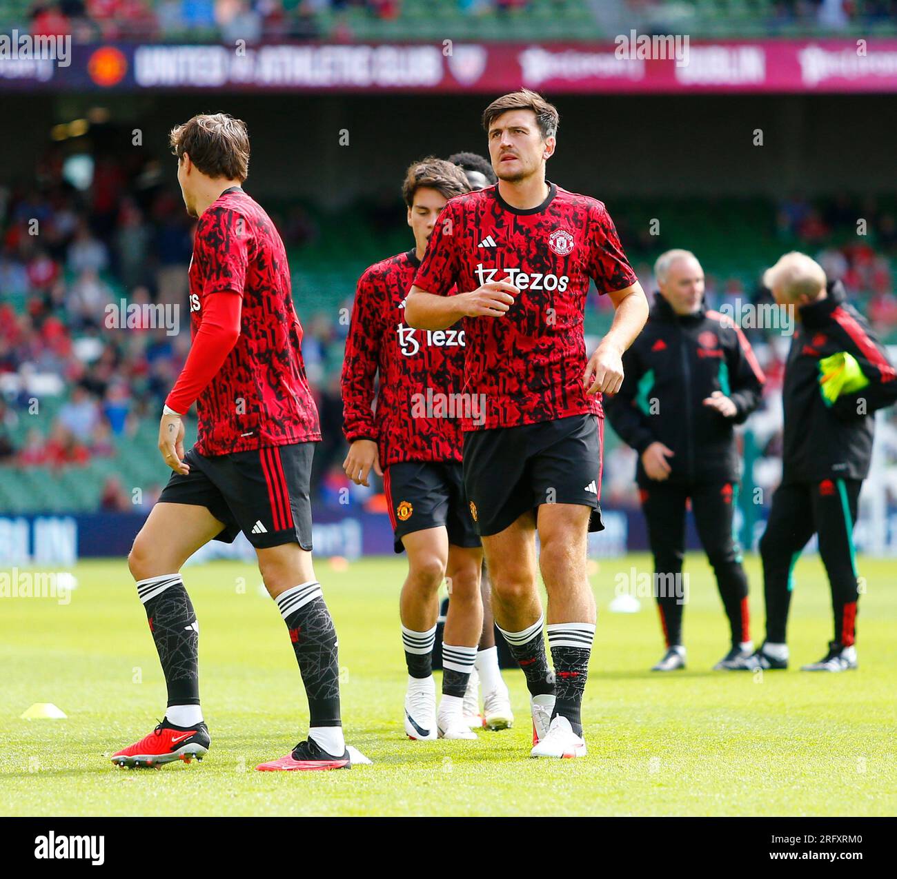 6. August 2023; Aviva Stadium, Dublin, Irland: Pre Season Football Friendly, Manchester United gegen Athletic Bilbao; Harry Maguire (Manchester United) während des Warm-Up Stockfoto