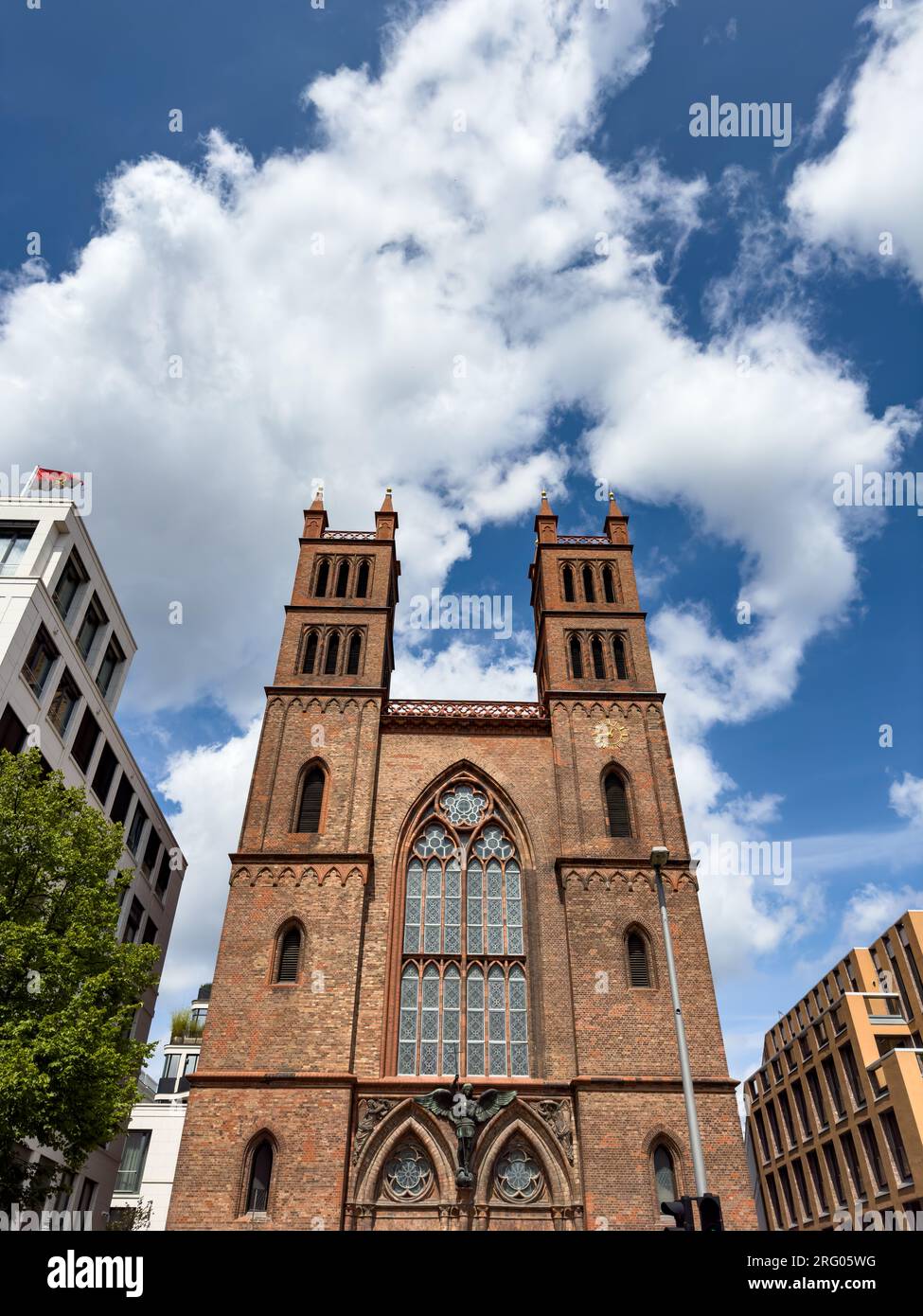 BERLIN - 22. JULI 2023: Friedrichswerder-Kirche, 1831 in Berlin erbaut. Stockfoto