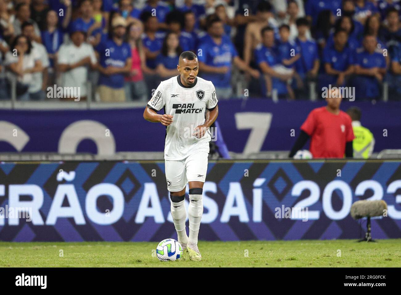 Belo Horizonte, Brasilien. 06. Aug. 2023. MG - BELO HORIZONTE - 08/06/2023 - BRAZILEIRO A 2023, CRUZEIRO X BOTAFOGO - Botafogo-Spieler Marlon Freitas während eines Spiels gegen Cruzeiro im Mineirao-Stadion für die brasilianische Meisterschaft A 2023. Foto: Gilson Lobo/AGIF/Sipa USA Guthaben: SIPA USA/Alamy Live News Stockfoto