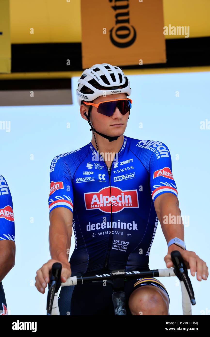 Mathieu Van der Poel avant le départ de la 9ème étape du Tour de France le 9 juillet 2023 à Saint-Léonard-de-Noblat cité de son Grand-père Raymond Pou Stockfoto