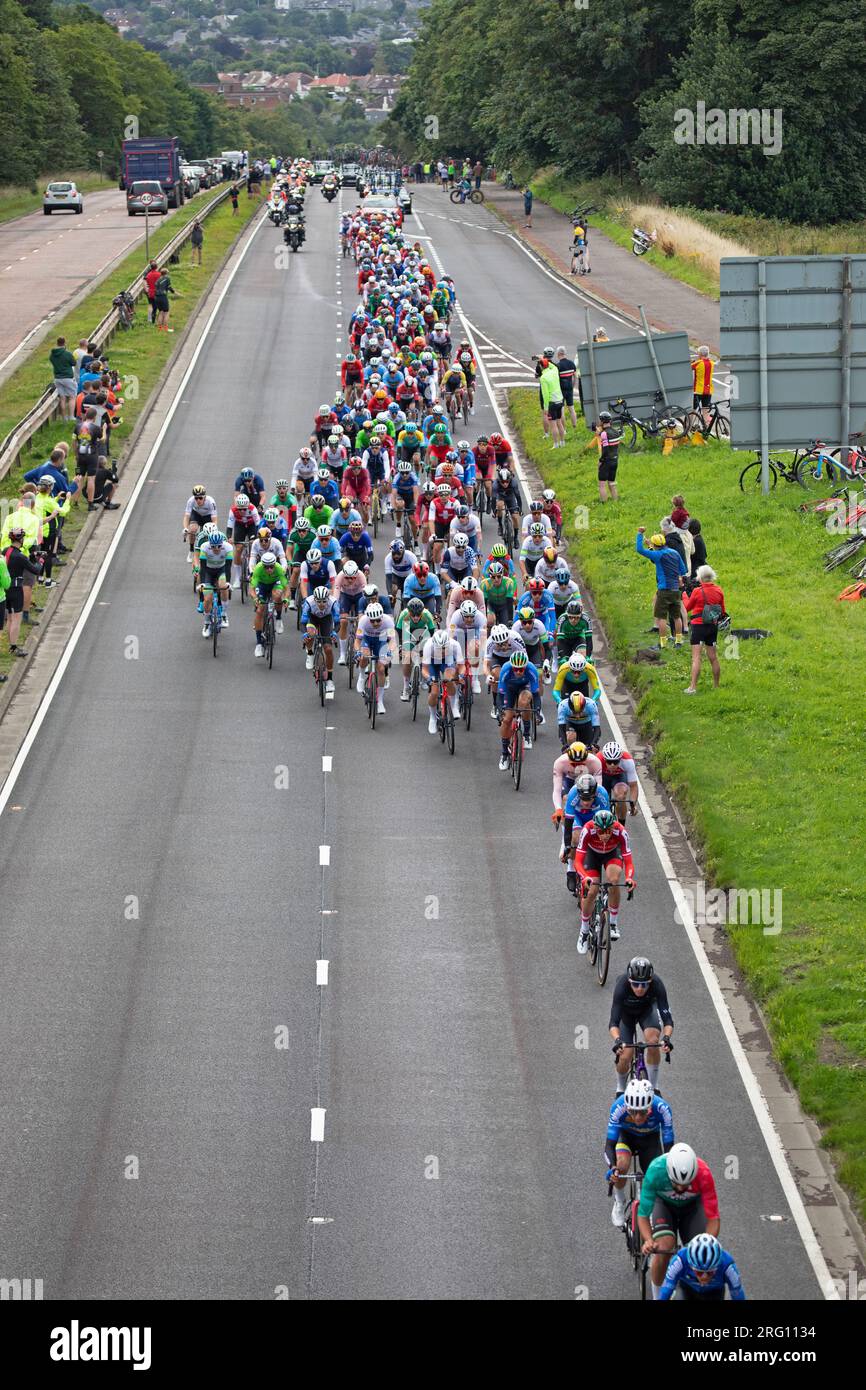 M90 Queensferry Road, Schottland, Großbritannien. 6. August 2023. UCI World Cycling Championship Men's Elite Road Race, von Edinburgh bis zum Ende in Glasgow Stockfoto