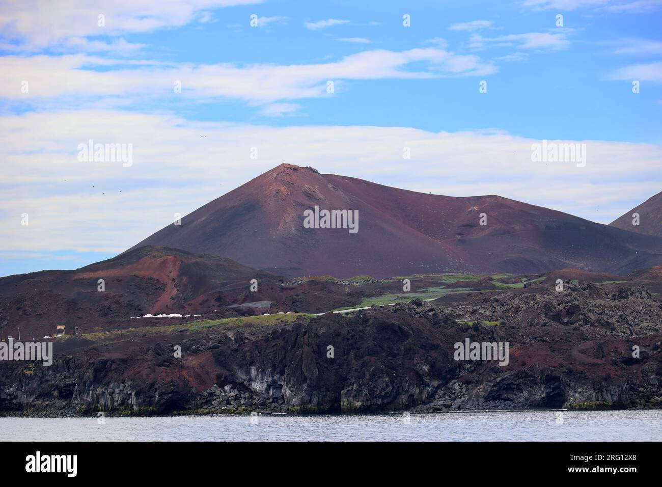 Blick auf den Vulkan Eldfell auf der Insel Heimaey-Vestmannaeyjar-Westman Island Stockfoto