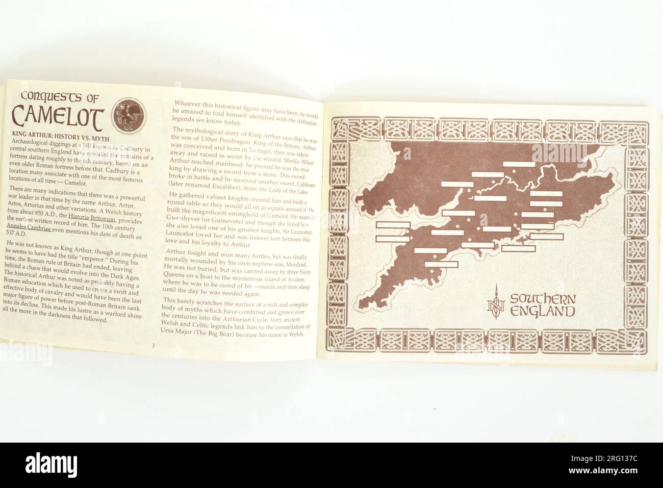 Eroquests of Camelot: The Search for the Grail; 1990; Sierra Graphic Adventure Game Booklet, eröffnet auf Seite 3 Stockfoto