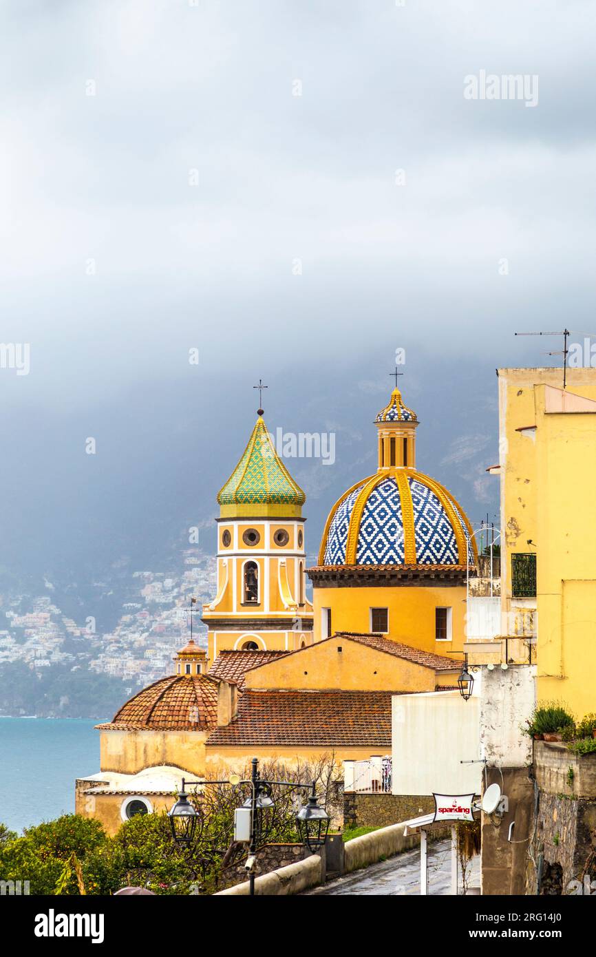 Kirche St. Gennaro in Praiano, Amalfiküste, Italien Stockfoto