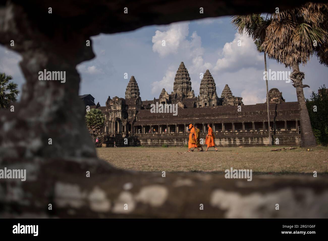 Buddhistische Mönche im Tempel Angkor Wat, Siem Reap, Kambodscha. Stockfoto