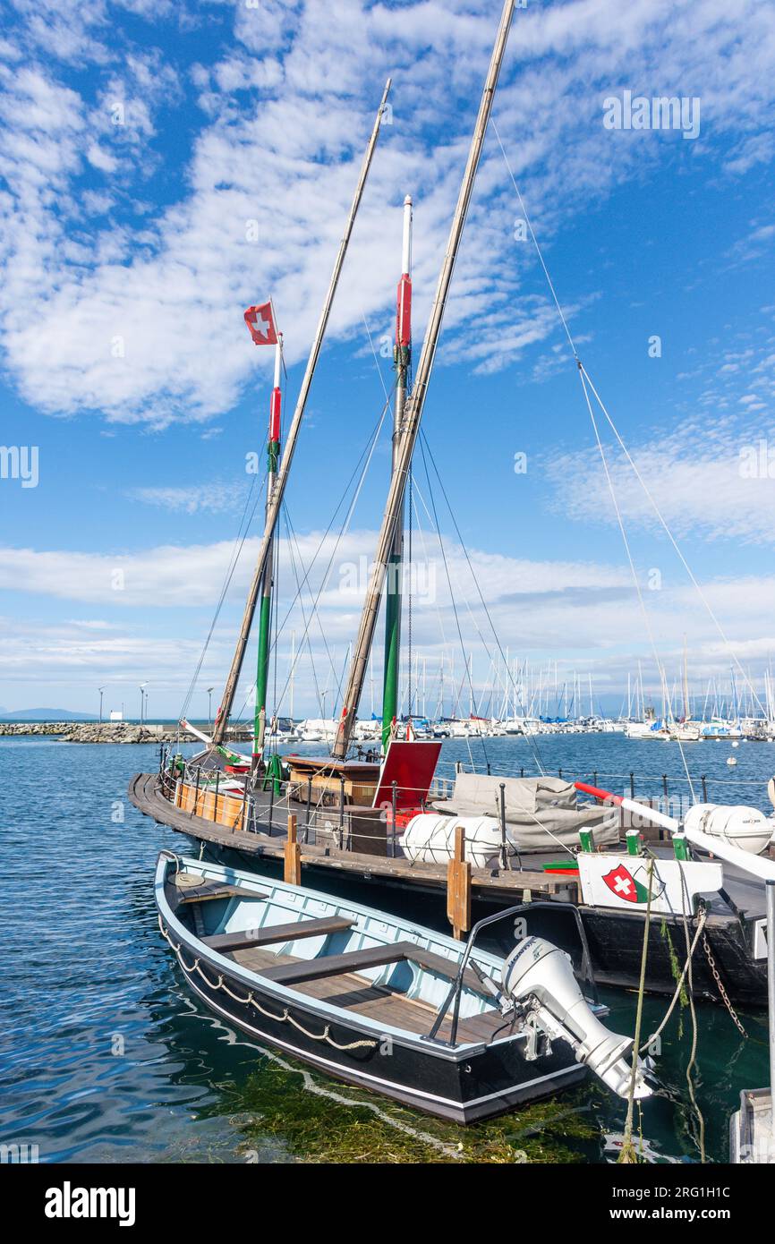 Klassische Holzboote in Port Lausanne-Ouchy, Ouchy, Lausanne, Kanton Vaud, Schweiz Stockfoto
