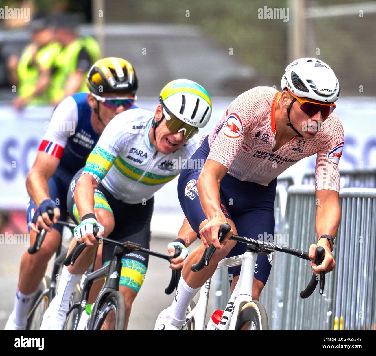 Mathieu van der Poel aus den Niederlanden gewann im August 2023 in Glasgow einen zufälligen und dramatischen UCI World Road Race-Titel für Männer Stockfoto