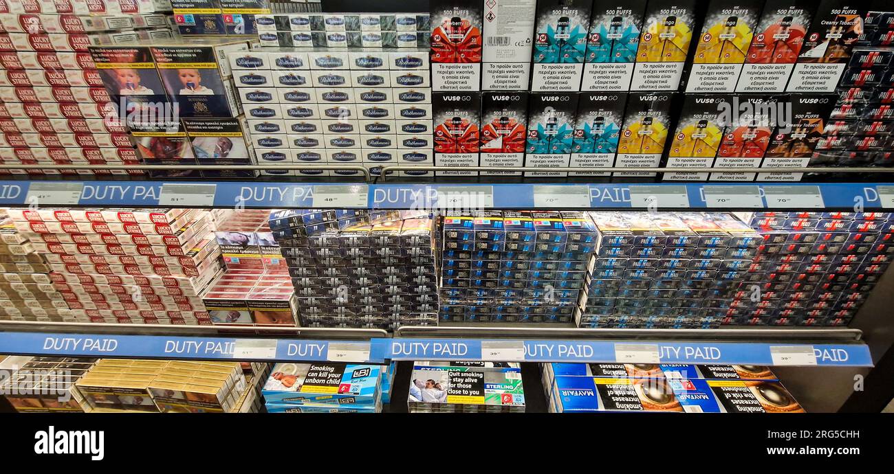 Duty-Free-Shop, Flughafen Eleftherios Venizelou, Athen, Griechenland, Südeuropa Stockfoto