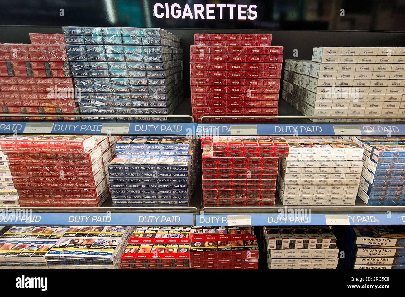 Duty-Free-Shop, Flughafen Eleftherios Venizelou, Athen, Griechenland, Südeuropa Stockfoto