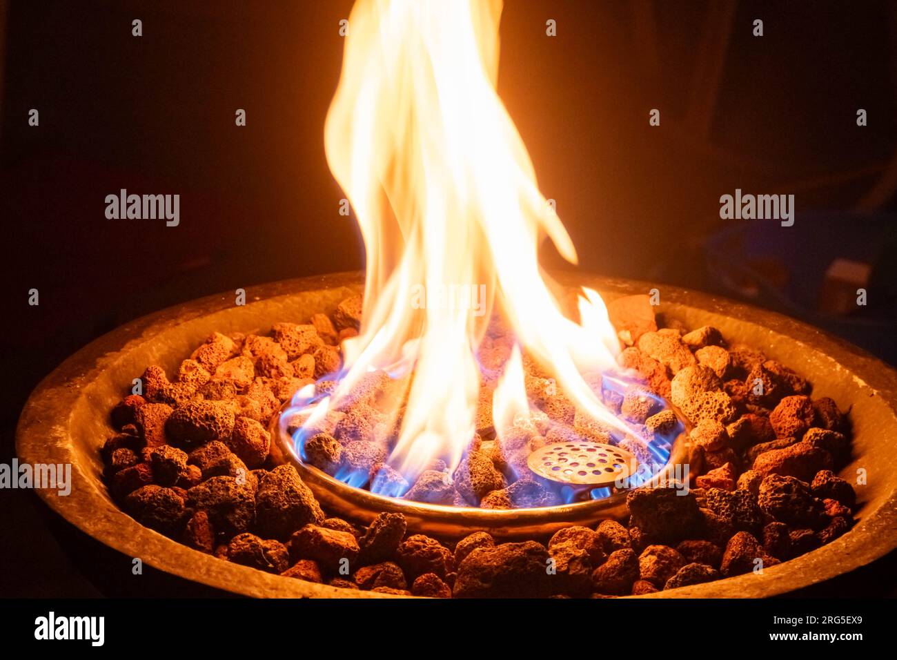 Flame Bone Fire Hintergrund kopieren Raum Grafikressourcen selektiver Fokus Stockfoto